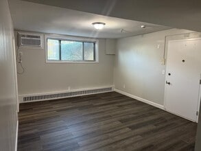 La Vue Lake Apartments in Gary, IN - Building Photo - Building Photo
