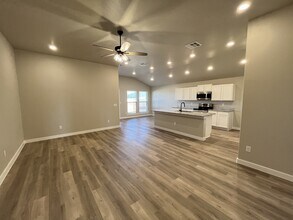 1302 Ross Ave in Lubbock, TX - Building Photo - Building Photo