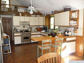 125 Taconic Creek Rd in Hillsdale, NY - Building Photo - Building Photo