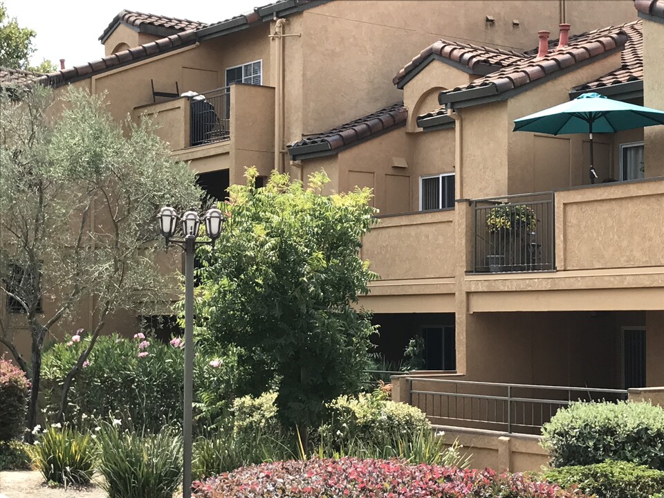 470 Bollinger Canyon Ln, Unit 279 in San Ramon, CA - Building Photo