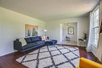 3610 S Mt Juliet Rd in Hermitage, TN - Building Photo - Building Photo