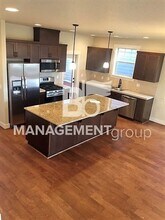 6715 NW Mayflower Pl in Portland, OR - Building Photo - Building Photo