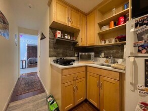 64 West Cedar St, Unit 2A in Boston, MA - Building Photo - Building Photo