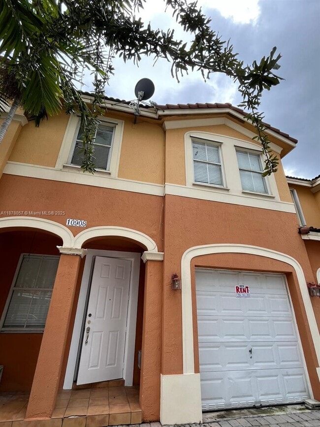 10908 SW 240 Ln in Homestead, FL - Building Photo - Building Photo