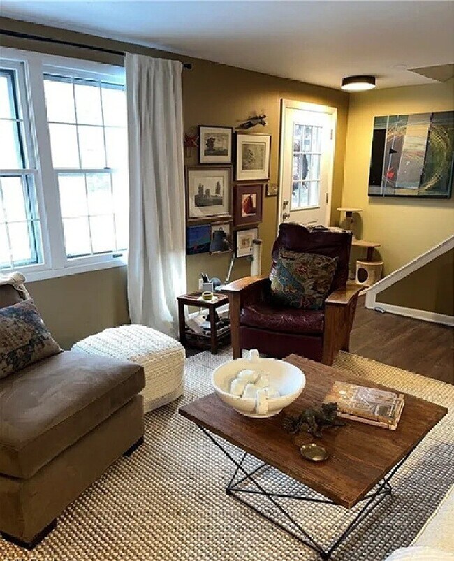 1872 Higby Dr, Unit B in Stow, OH - Building Photo - Building Photo