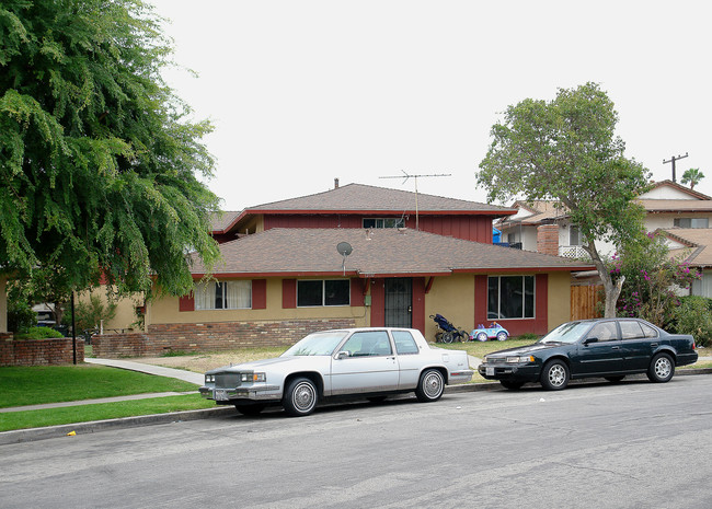 12132 Laguna St in Garden Grove, CA - Foto de edificio - Building Photo