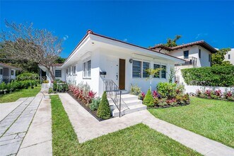 1706 S Le Jeune Rd in Coral Gables, FL - Building Photo - Building Photo