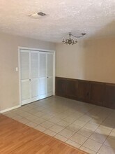 408-410 Brentwood Dr E in College Station, TX - Building Photo - Building Photo