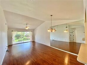 1448 Churchill Cir-Unit -S-201 in Naples, FL - Building Photo - Building Photo