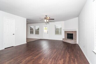 719 Hawthorn Dr in Cedar Hill, TX - Building Photo - Building Photo