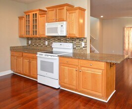 126 Wyndsong Pl in Lynchburg, VA - Foto de edificio - Building Photo
