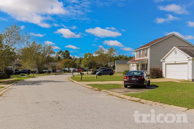 22 Crimson Ct in Columbia, SC - Foto de edificio - Building Photo