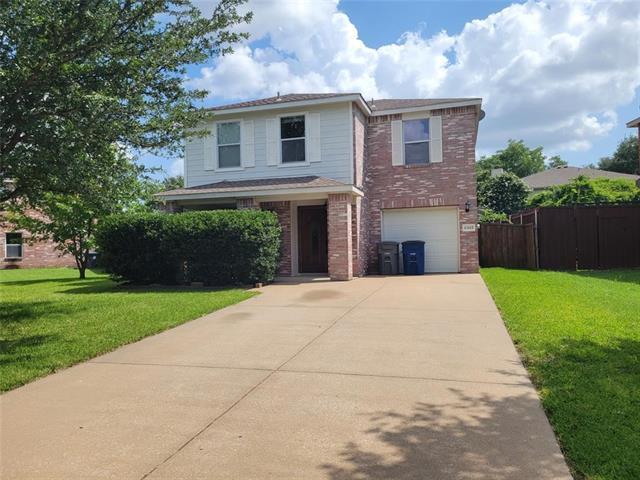 2322 Tan Oak Dr in Dallas, TX - Building Photo