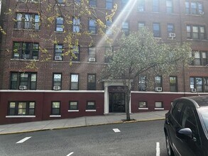 331 79th St in North Bergen, NJ - Foto de edificio - Building Photo