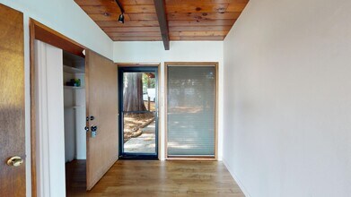 4558 Jones Rd in Oak Harbor, WA - Building Photo - Building Photo