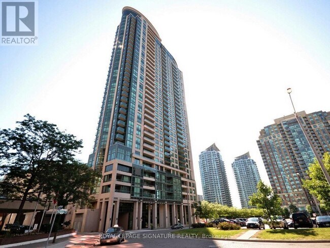 208 Enfield Pl in Mississauga, ON - Building Photo - Building Photo