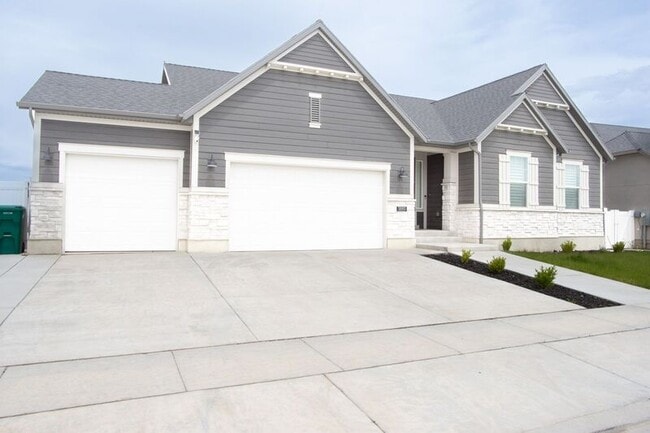 property at 3880 Safflower Dr