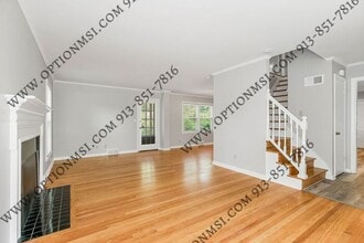 6820 Wornall Rd in Kansas City, MO - Building Photo - Building Photo