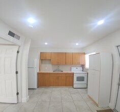 10420 SW 180th St in Miami, FL - Building Photo - Building Photo
