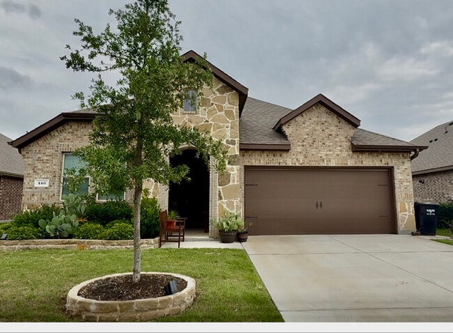 property at 140 Longhorn Pass