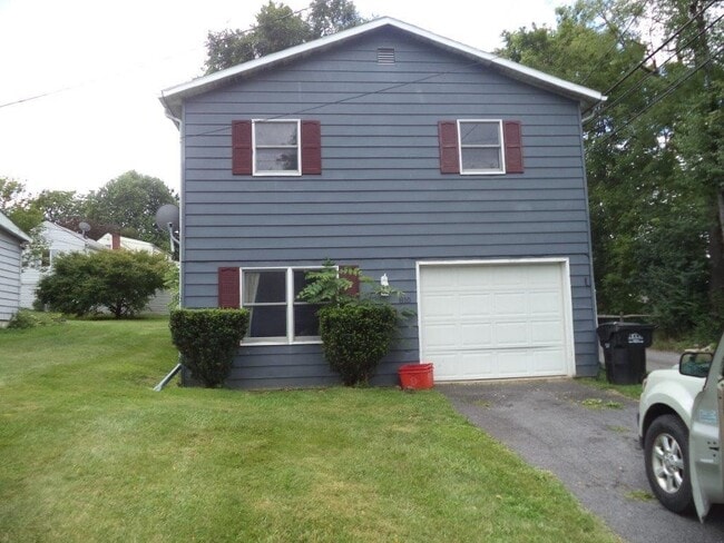 810 Walnut St in State College, PA - Building Photo - Building Photo