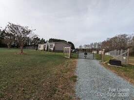 5001 Friendly Baptist Church Rd in Indian Trail, NC - Building Photo