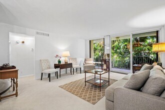223 Atlantic Ave in Palm Beach, FL - Building Photo - Building Photo