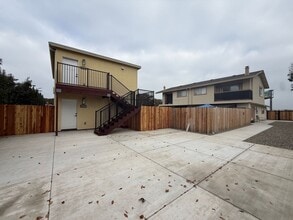 250 Camellia Way in Galt, CA - Building Photo - Building Photo