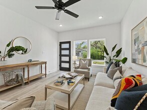 1448 Dewalt St in Houston, TX - Building Photo - Building Photo