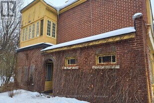 297 Crichton St in Ottawa, ON - Building Photo