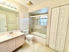 9593 Tavernier Dr in Boca Raton, FL - Building Photo - Building Photo