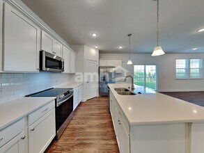 8411 Northpoint Dr in Sunbury, OH - Building Photo - Building Photo