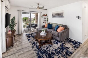 94-535-535 Lumiaina St in Waipahu, HI - Building Photo