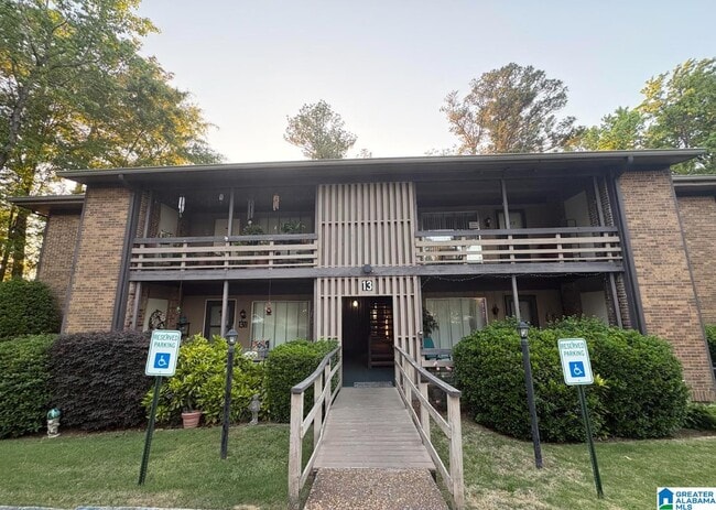 property at 3101 Lorna Rd