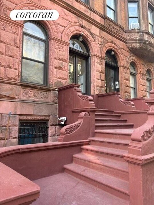 140 W 75th St in New York, NY - Building Photo