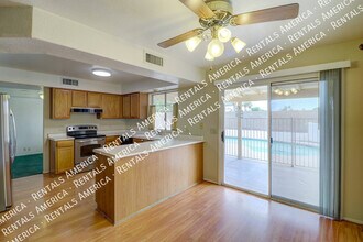 2517 W Knox Rd in Chandler, AZ - Foto de edificio - Building Photo