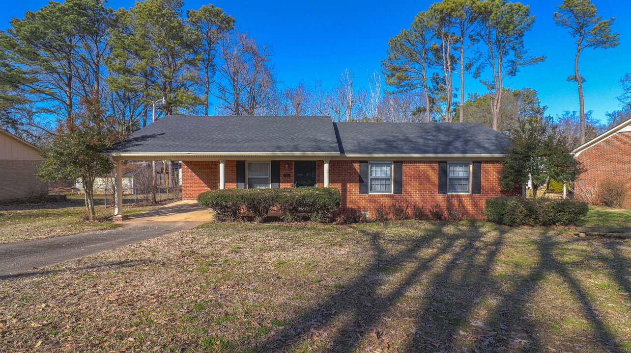 725 Carlton St in Brownsville, TN - Building Photo