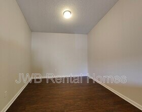 1418 Ellis Trace Dr W in Jacksonville, FL - Building Photo - Building Photo