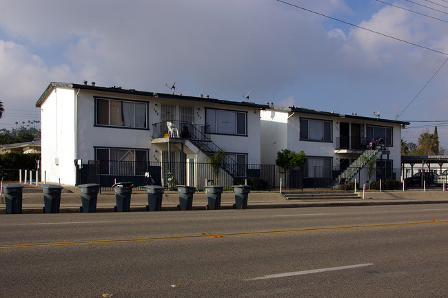 753-759 S Quince St in Escondido, CA - Building Photo - Building Photo