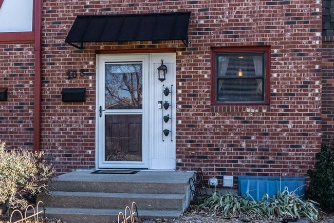 308 Twykingham Pl in Manhattan, KS - Building Photo - Building Photo