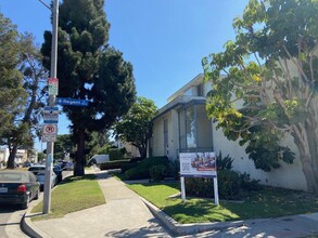 135 N Hillcrest Blvd in Inglewood, CA - Building Photo - Building Photo