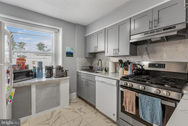 property at 158 Montgomery Ave