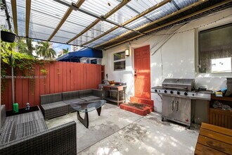 3690 SW 9th Terrace in Miami, FL - Building Photo - Building Photo