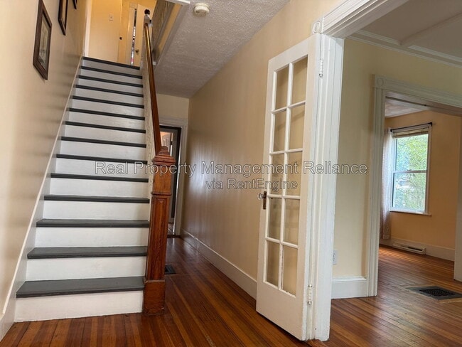 property at 62 1/2 Essex St