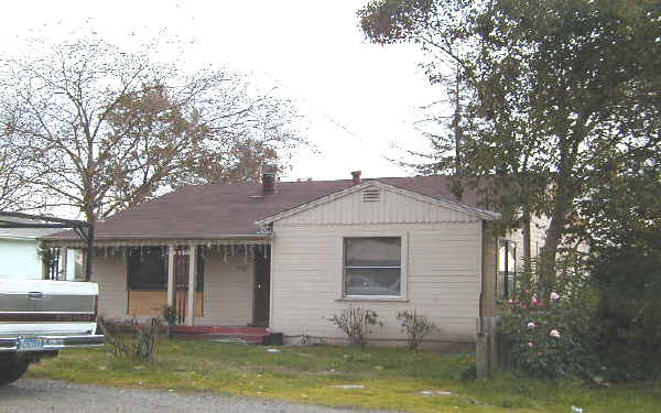 438 Russell Ave in Santa Rosa, CA - Building Photo