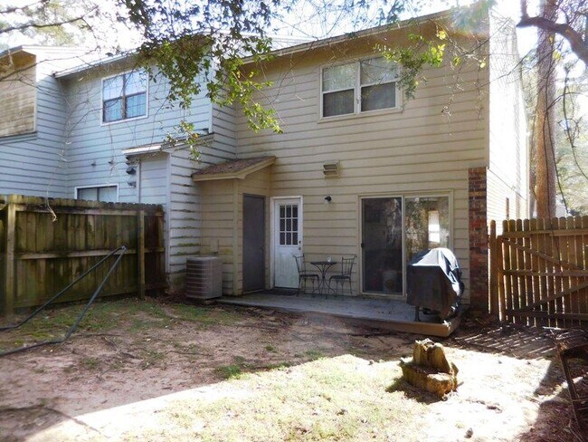 2304 Claremont Ln in Tallahassee, FL - Building Photo - Building Photo