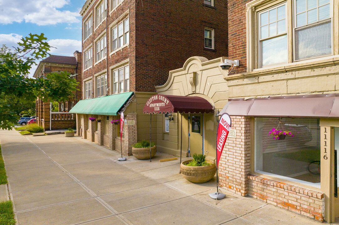 Clifton Court Apartments in Cleveland, OH - Foto de edificio