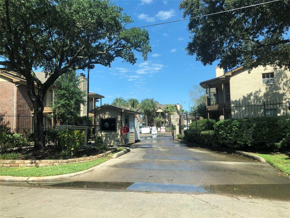 2121 Hepburn St Photo