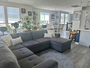 10405 Galen Way in San Diego, CA - Building Photo - Building Photo