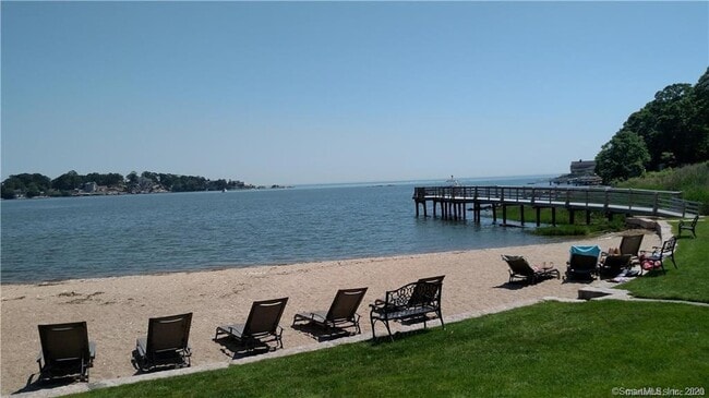 property at 21C Harbour Vlg